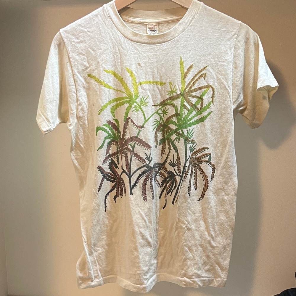 Vtg Cannabis Print T-Shirt